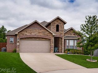 1804 Tanglewood Cir, Cave Springs, AR 72718