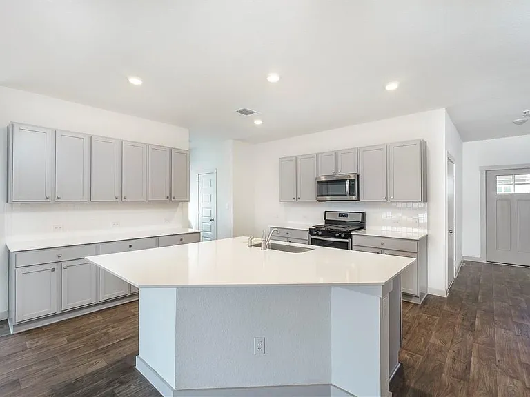 128 Big Sandy Creek Dr — Photo 4