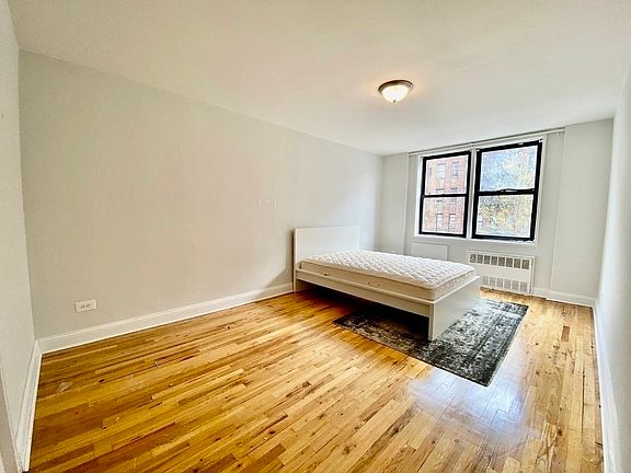 5th image of 200 E 17th St APT 2F
