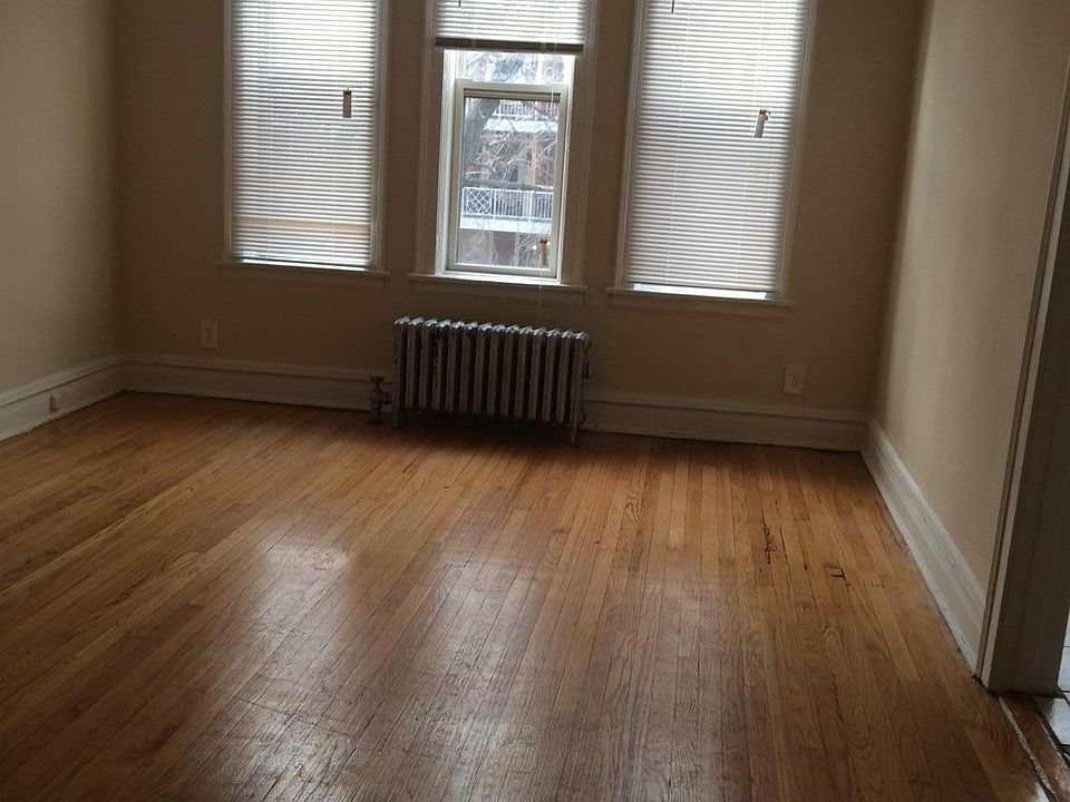 2nd image of 5465 S Everett Ave APT 103