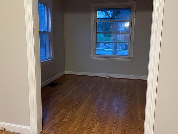 5th image of 328 Westside Ave