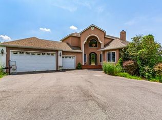 195 Injun Hollow Rd, Haddam Neck, CT 06424