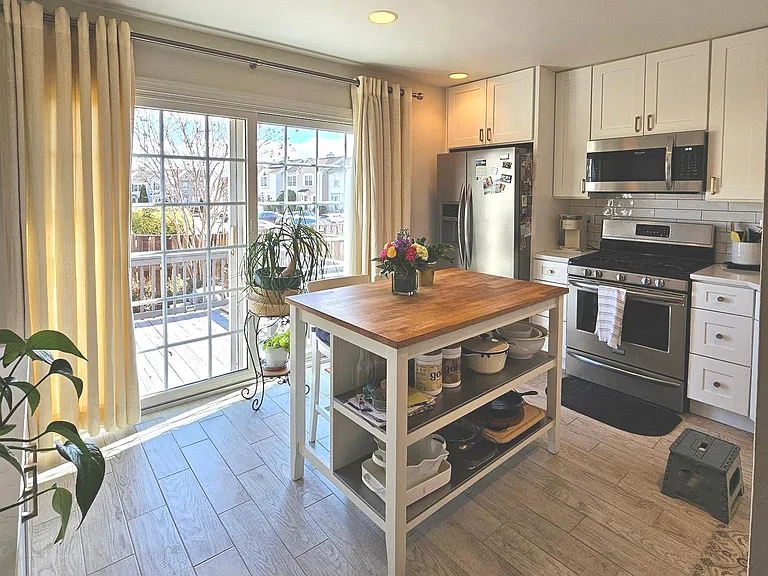 6552 Old Carriage Ln — Photo 7