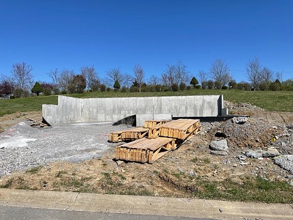 4th image of 220 James Thomas Way