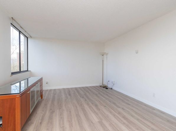 2 bedroom rental in Vancouver — photo 4