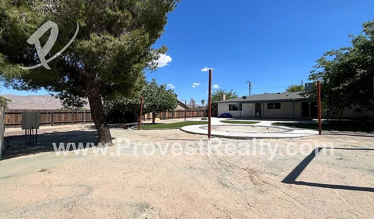 18370 Danbury Ave — Photo 23