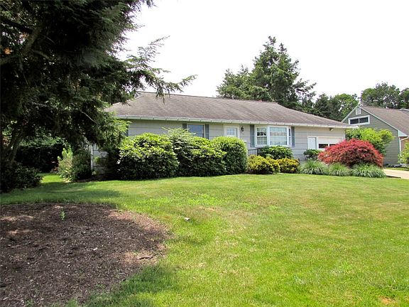 2nd image of 1012 Imperial Woods Dr