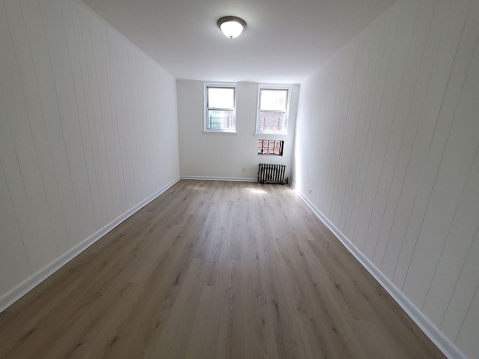 1st image of 30-06 36th Ave #2