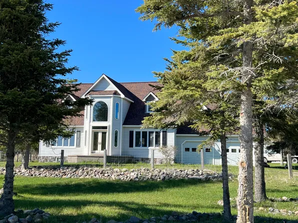 347 E Huron Dr, Bois Blanc Island, MI 49775