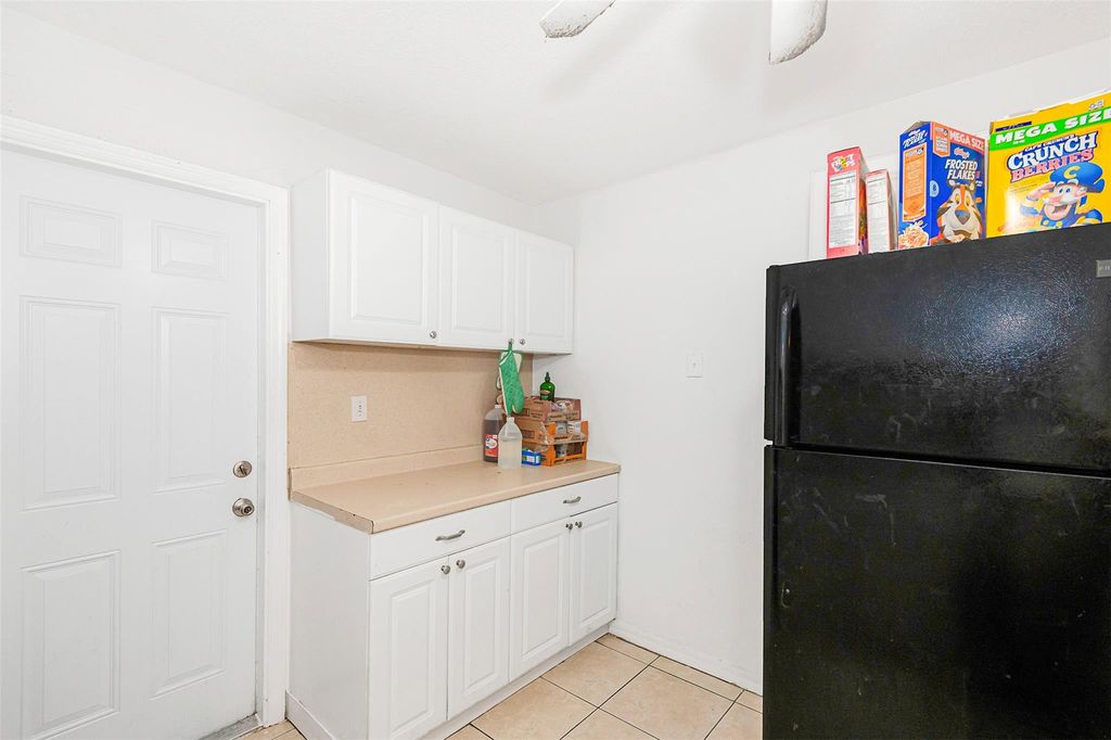 404 NE 4th Street, photo 7