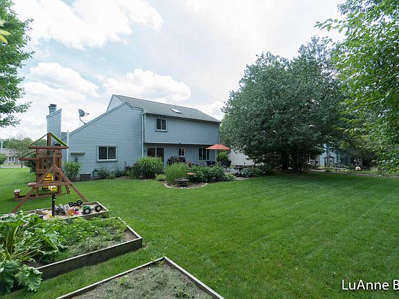 3rd image of 6079 Arroyo Vista Dr NE