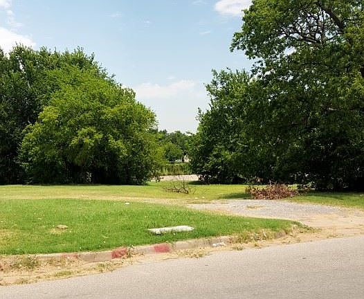 4th image of 1301 SW Park Ave