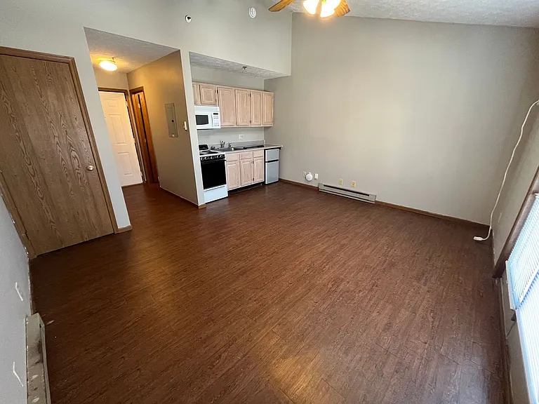 420 S Chauncey Avenue — Photo 8