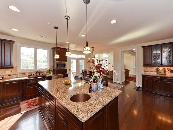 4th image of 10323 Lynch Ln
