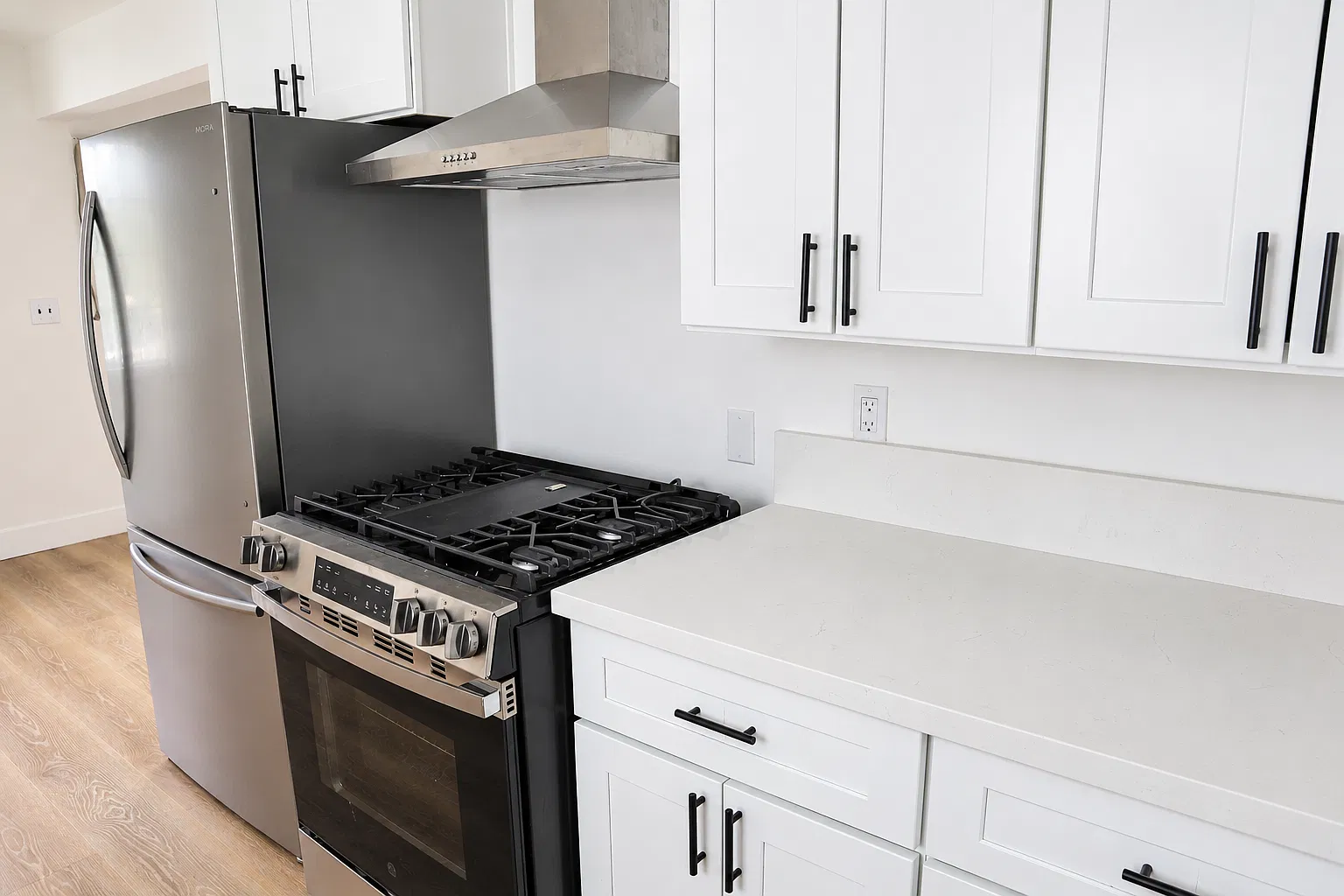 1 bed, 750 sqft, $2,200 — Photo 2