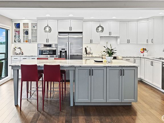 4th image of 5535 Lake Washington Boulevard NE #302
