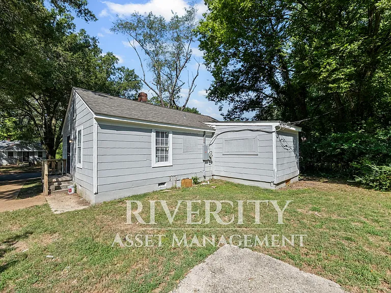 3132 Kingston St — Photo 5