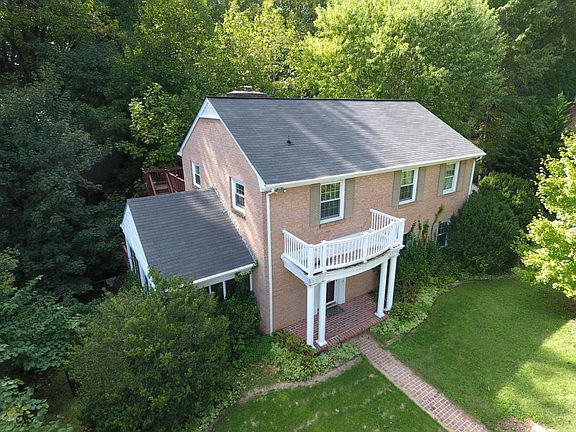2nd image of 36 Oakland Dr