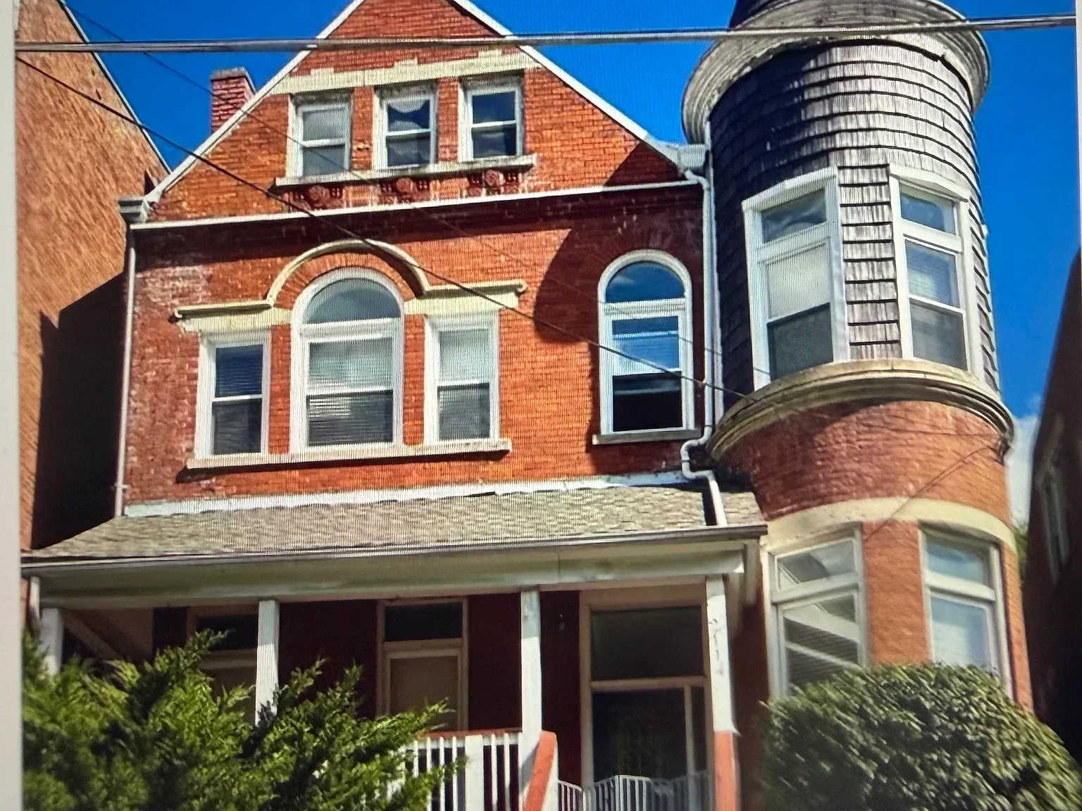 2 bed, 1100 sqft, $1,600 — Photo 1