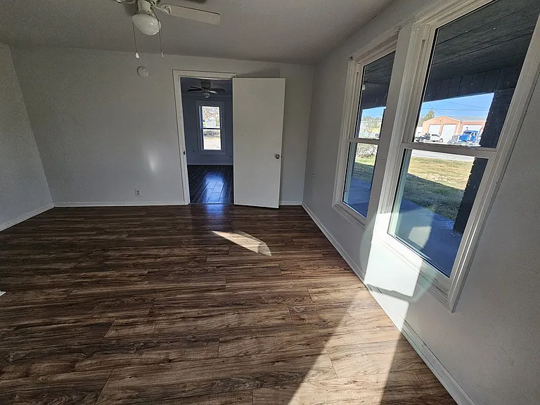724 Page Ave — Photo 10