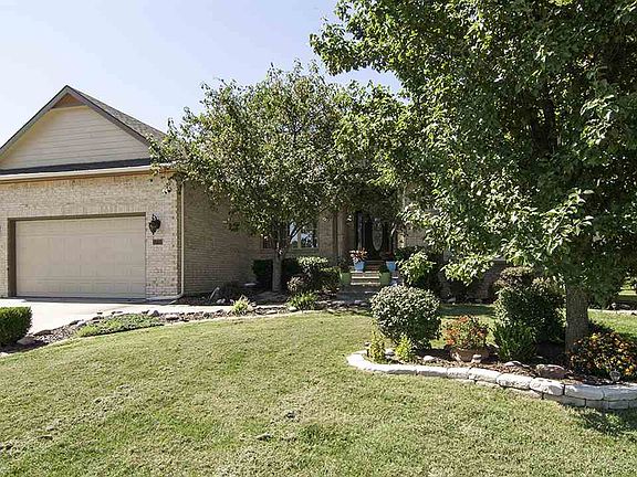 2nd image of 1701 S Aspen Creek Dr