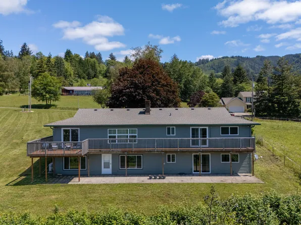 1720 Fernwood Dr, Tillamook, OR 97141