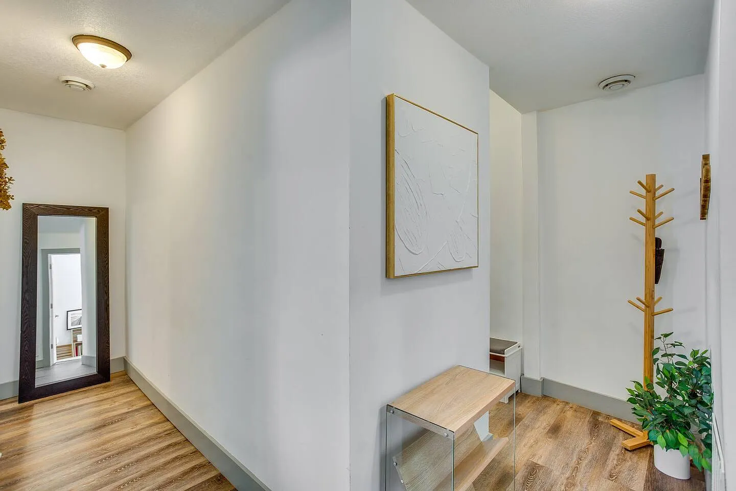 1811 Quincy St NE — Photo 4