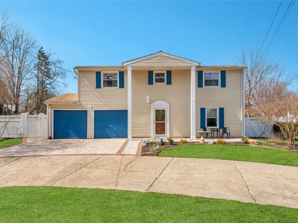 154 N Coleman Road, Centereach, NY 11720