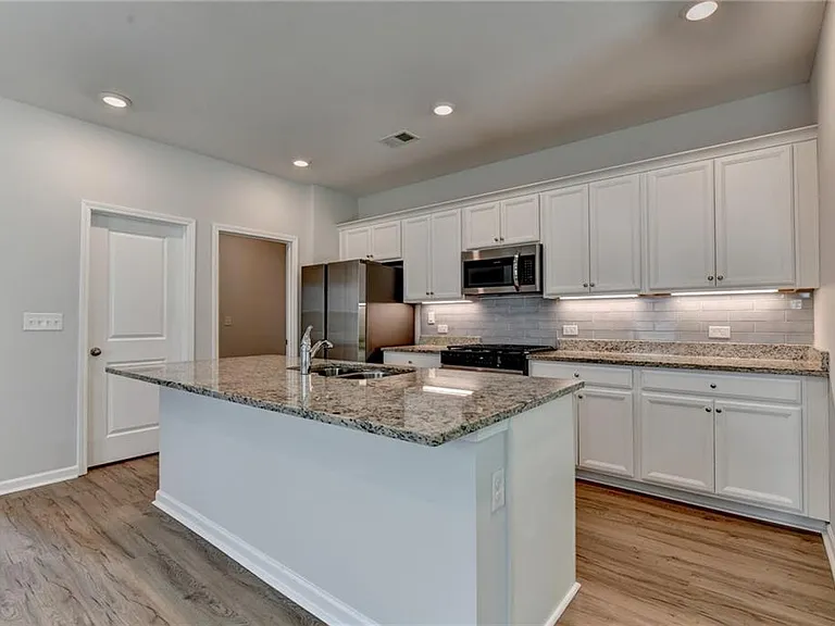 175 Grey Falcon Ave — Photo 27