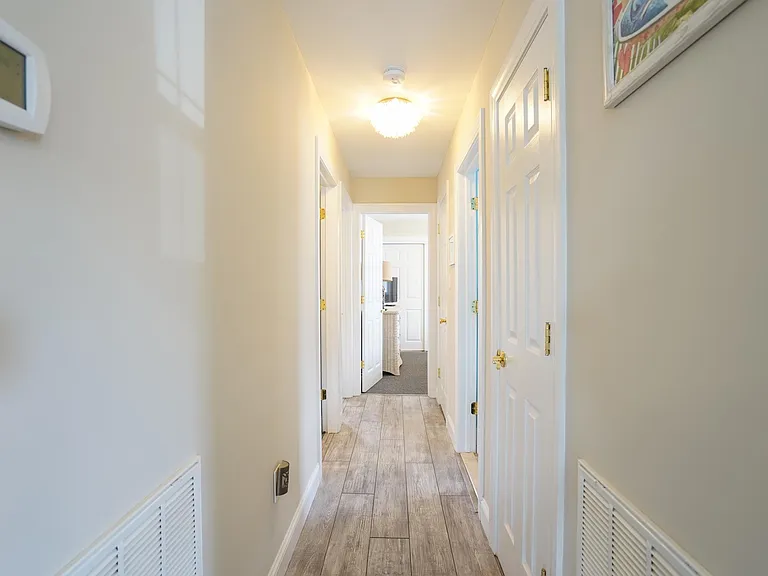 1248 Bay Ave — Photo 17