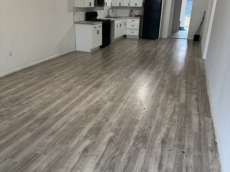 609 Main St — Photo 2
