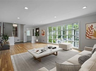 44 Pamela Ln, New Rochelle, NY 10804