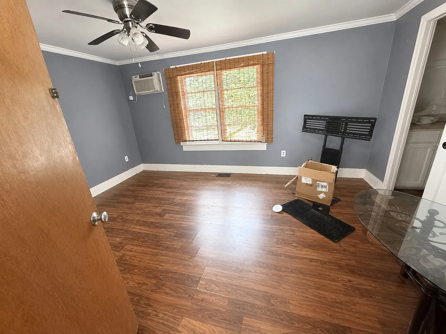 3 bed, 1500 sqft, $1,300 — Photo 3