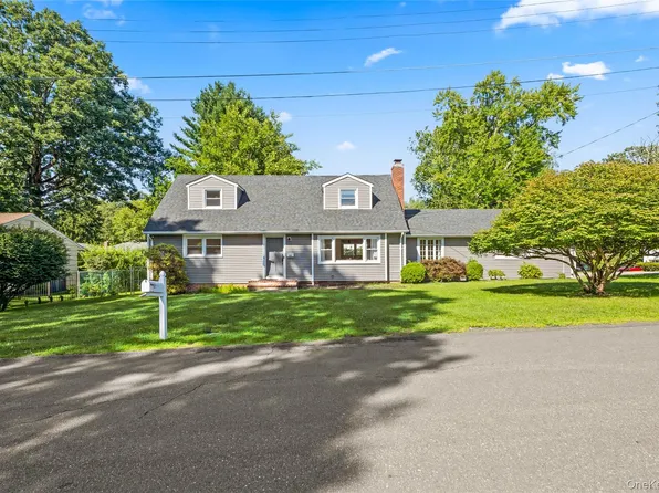 17 Sunset Drive, Suffern, NY 10901