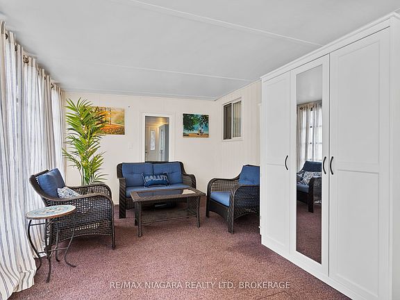 4th image of 3033 Townline Rd