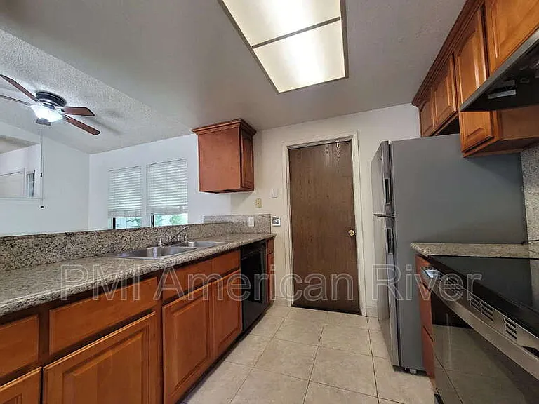 7396 Marani Way — Photo 5