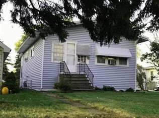 135 William St, Pulaski, WI 54162