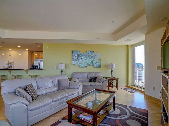 5th image of 333 W Mifflin St Unit 1052