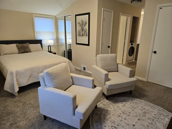 1018 Como Pl, Saint Paul, MN 55103