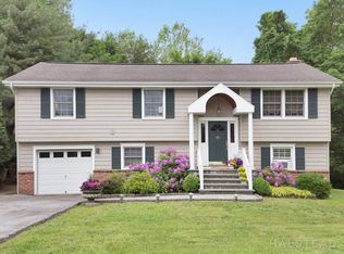 29 Clorinda Ct, Stamford, CT 06902