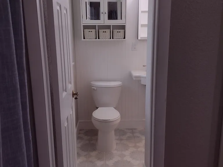 720 NE 17th Ct — Photo 28