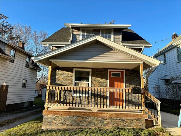 30 Stambaugh St, Girard, OH 44420
