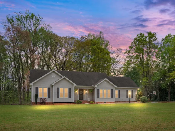 1117 Country Brooke Dr, Raleigh, NC 27603