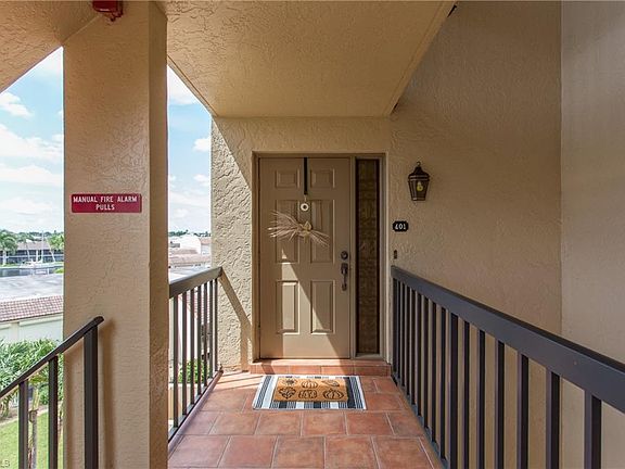 4th image of 4013 SE 20th Pl APT 401