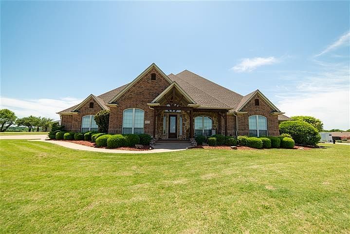 1st image of 517 Paloma Way