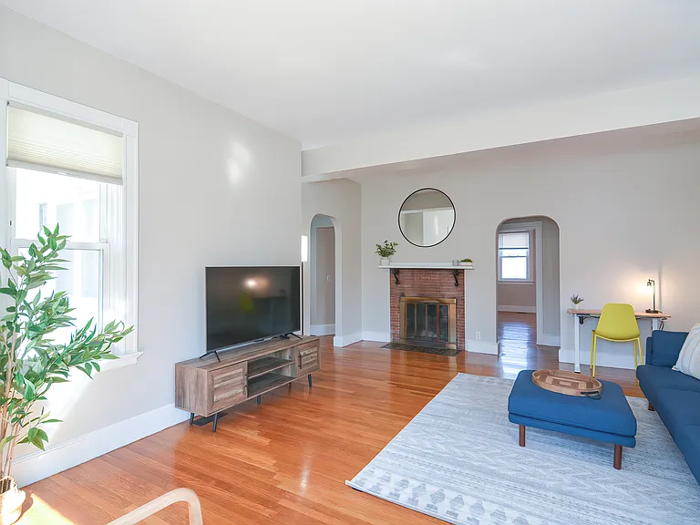 177 Albert Ave #181 — Photo 5