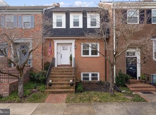 6328 Golf Course Sq, Alexandria, VA 22307