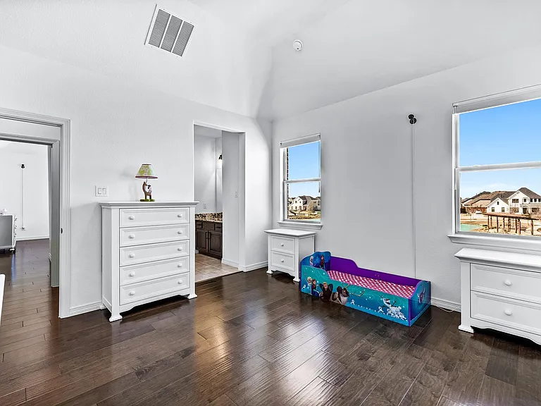 1730 Caruth Dr — Photo 22