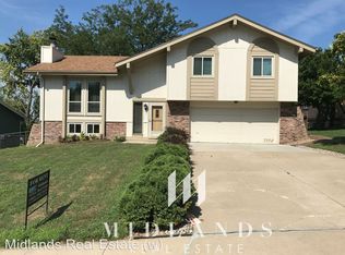 7114 S 49th Avenue Cir, Omaha, NE 68157