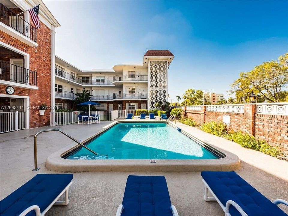 1st image of 2340 NE 9th St APT 210